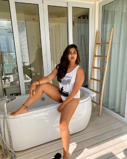 Nikita Sharma feet photo 12