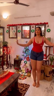 Nikita Sharma feet photo 18