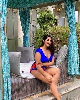 Nikita Sharma feet photo 3