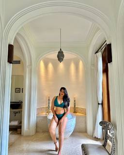 Nikita Sharma feet photo 20