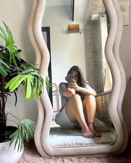 Nikita Sharma feet photo 5