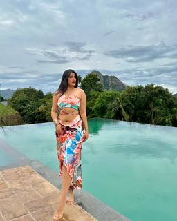 Nikita Sharma feet photo 1