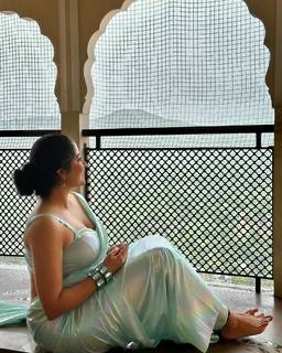 Nikita Sharma feet photo 3