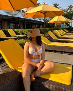 Nikita Sharma feet photo 17