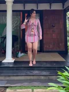 Nikita Sharma feet photo 9