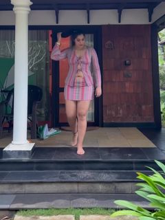 Nikita Sharma feet photo 8
