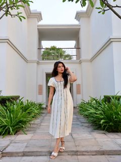 Nikita Sharma feet photo 1