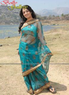 Nikita Thukral feet photo 11