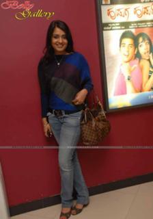 Nikita Thukral feet photo 9