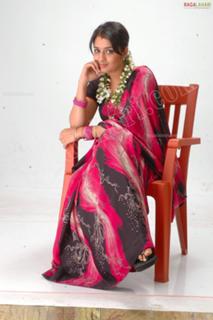 Nikita Thukral feet photo 8