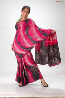 Nikita Thukral feet photo 4