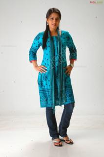 Nikita Thukral feet photo 16