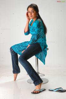 Nikita Thukral feet photo 19