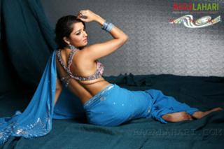 Nikita Thukral feet photo 6