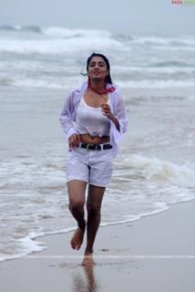 Nikita Thukral feet photo 12