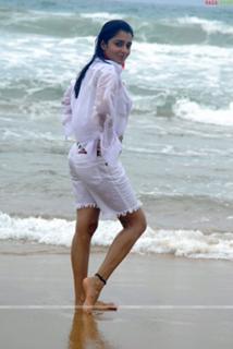 Nikita Thukral feet photo 4