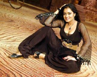 Nikita Thukral feet photo 2