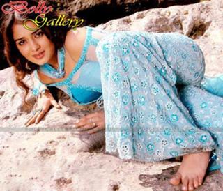 Nikita Thukral feet photo 17