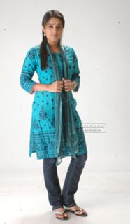 Nikita Thukral feet photo 5