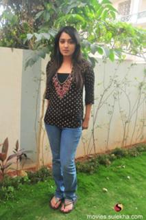 Nikita Thukral feet photo 1