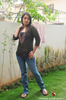 Nikita Thukral feet photo 20