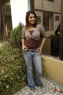 Nikita Thukral feet photo 14