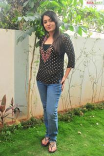 Nikita Thukral feet photo 19