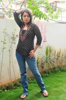 Nikita Thukral feet photo 16