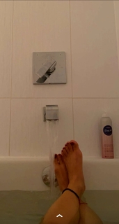 Nikkesha feet photo 17