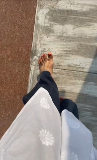 Nikkesha feet photo 14