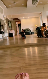 Nikkesha feet photo 12