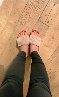 Nikkesha feet photo 8