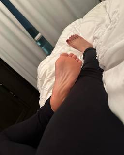 Nikkesha feet photo 17