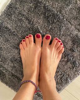 Nikkesha feet photo 5