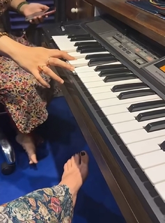 Nikkesha feet photo 18