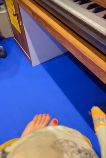 Nikkesha feet photo 11
