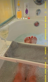 Nikkesha feet photo 15