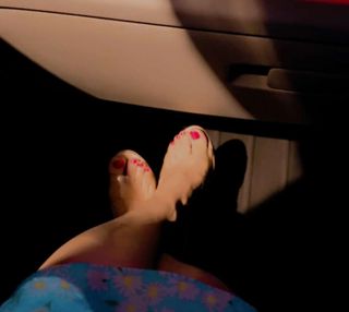 Nikkesha feet photo 4