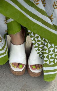Nikkesha feet photo 2