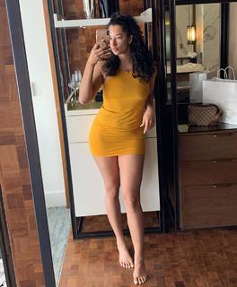 Nikki Blades feet photo thumbnail