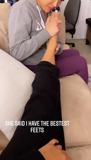 Nikki Blades feet photo thumbnail