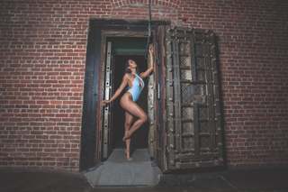 Nikki Blades feet photo thumbnail