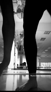 Nikki Blades feet photo thumbnail