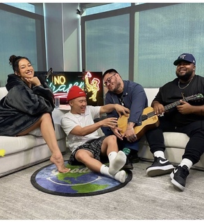 Nikki Blades feet photo thumbnail