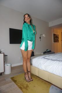 Nikki Blades feet photo thumbnail