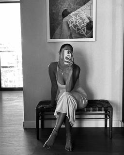 Nikki Blades feet photo thumbnail