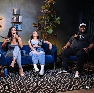 Nikki Blades feet photo thumbnail