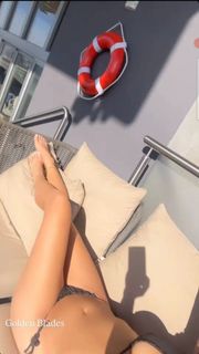Nikki Blades feet photo thumbnail