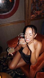 Nikki Blades feet photo thumbnail