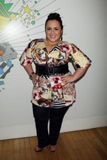 Nikki Blonsky feet photo 8